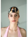 La fascia KFIT è realizzata in un materiale traspirante e leggero che si asciuga rapidamente e allontana il sudore.