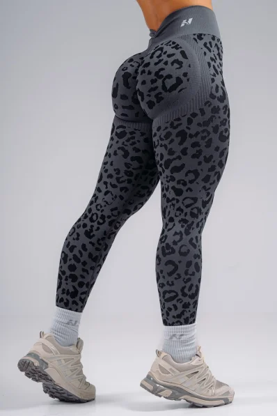 NEBBIA Leggings push-up compressivi con motivo leopardato PRIMAL nere