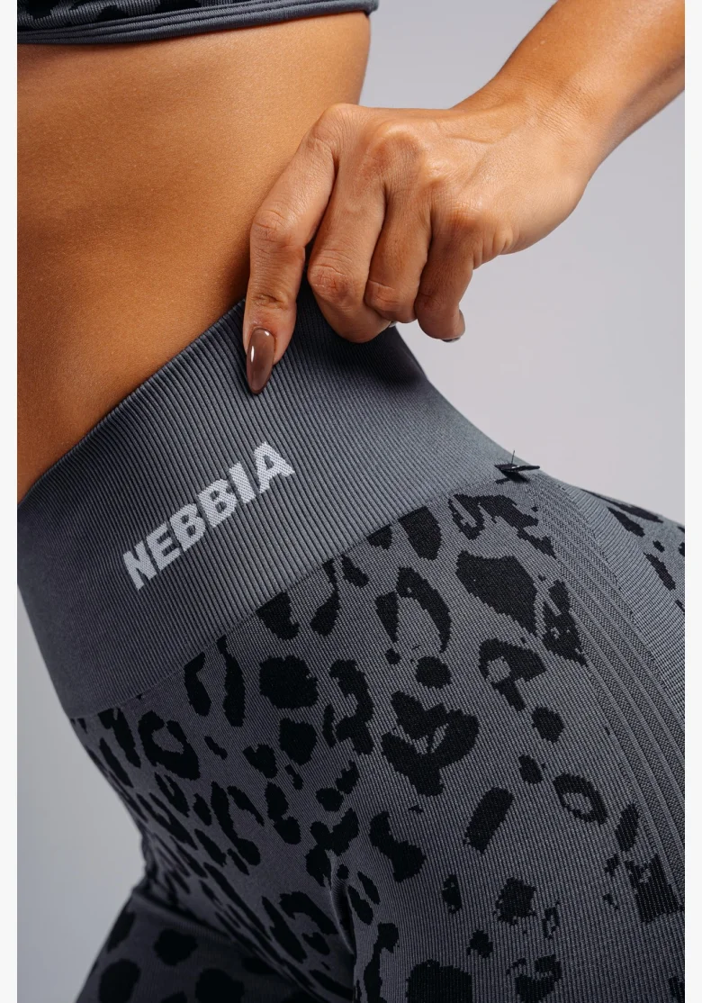 NEBBIA Leggings push-up compressivi con motivo leopardato PRIMAL nere