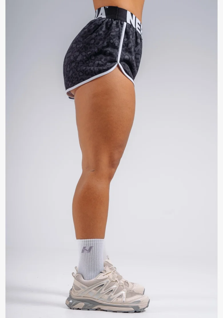 NEBBIA Pantaloncini da allenamento con motivo leopardato PRIMAL neri