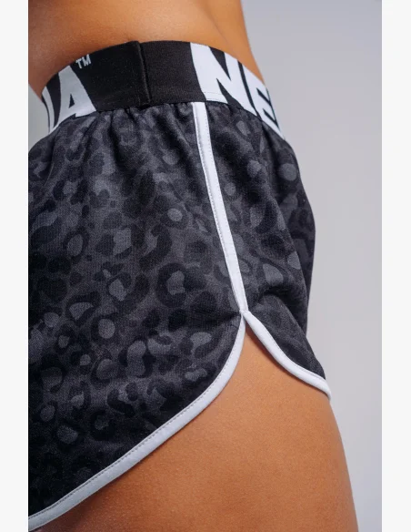 NEBBIA Pantaloncini da allenamento con motivo leopardato PRIMAL neri