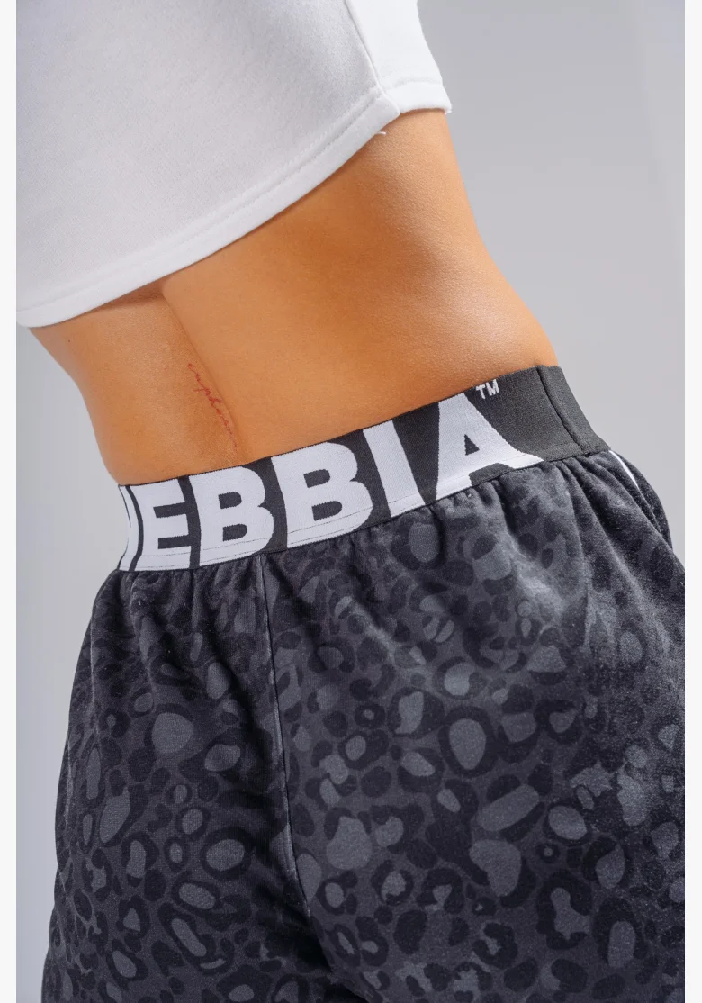 NEBBIA Pantaloncini da allenamento con motivo leopardato PRIMAL neri