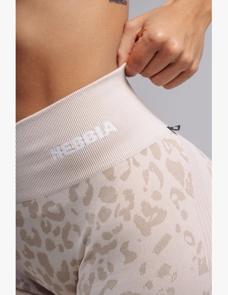 NEBBIA pantaloncini push-up compressivi con motivo leopardato PRIMAL crema