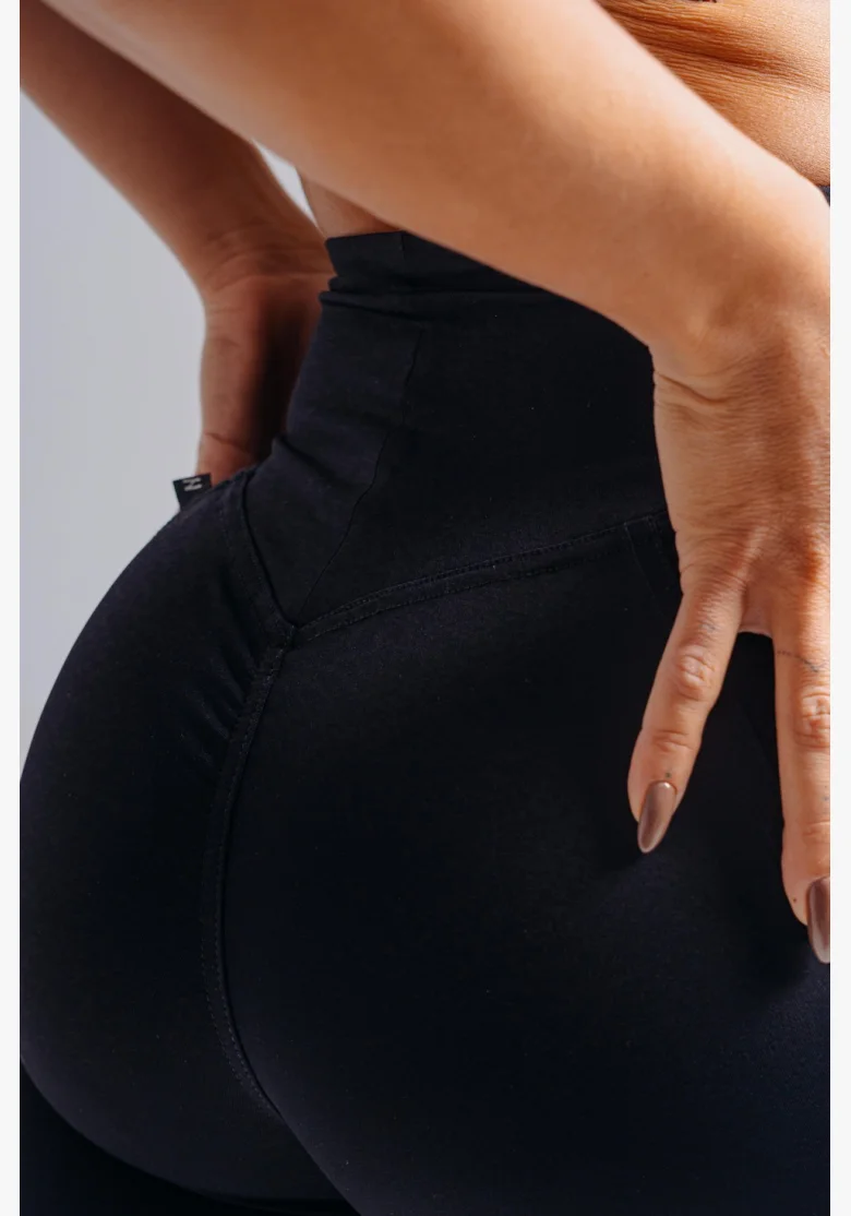 NEBBIA pantaloncini a vita alta con tasche PRIMAL neri