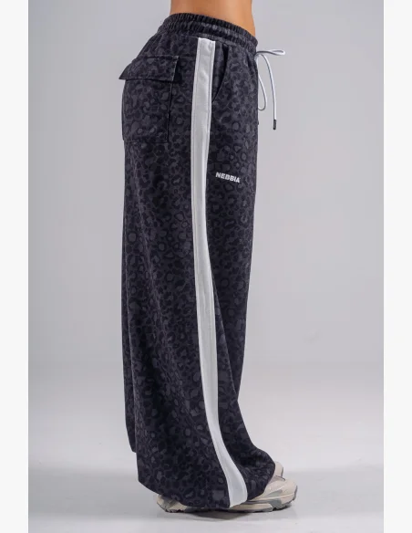 NEBBIA pantaloni larghi con motivo leopardato PRIMAL neri