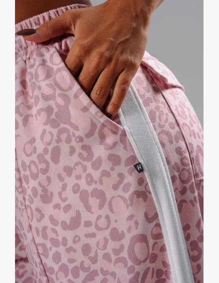 NEBBIA pantaloni larghi con motivo leopardato PRIMAL rosa