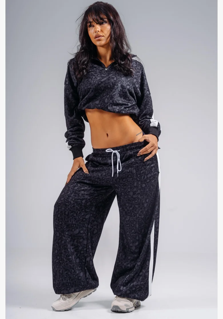 NEBBIA Felpa half-zip con motivo leopardato PRIMAL nera