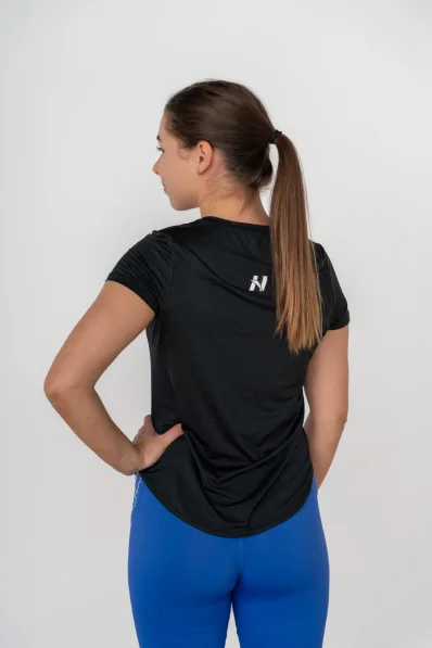 NEBBIA • FIT Activewear t-shirt “Airy” con logo riflettente • NEBBIAshop.cz 2