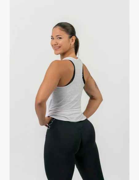 NEBBIA • FIT Activewear top “Airy” con logo riflettente • NEBBIAshop.cz