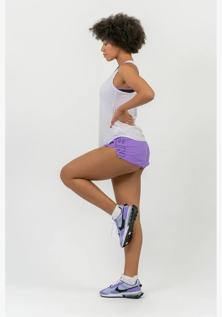 NEBBIA • FIT Activewear top “Airy” con logo riflettente • NEBBIAshop.cz