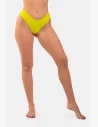Il bikini brasiliano classico ti conquisterà immediatamente, grazie alla forma originale dei slip a effetto “V”, questa forma allungherà otticamente le tue gambe e stringerà il tuo vitino.