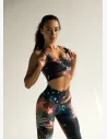 Il reggiseno Butterfly ha un design bello e semplice in tonalità di colori terrosi più scuri e farfalle minimaliste.