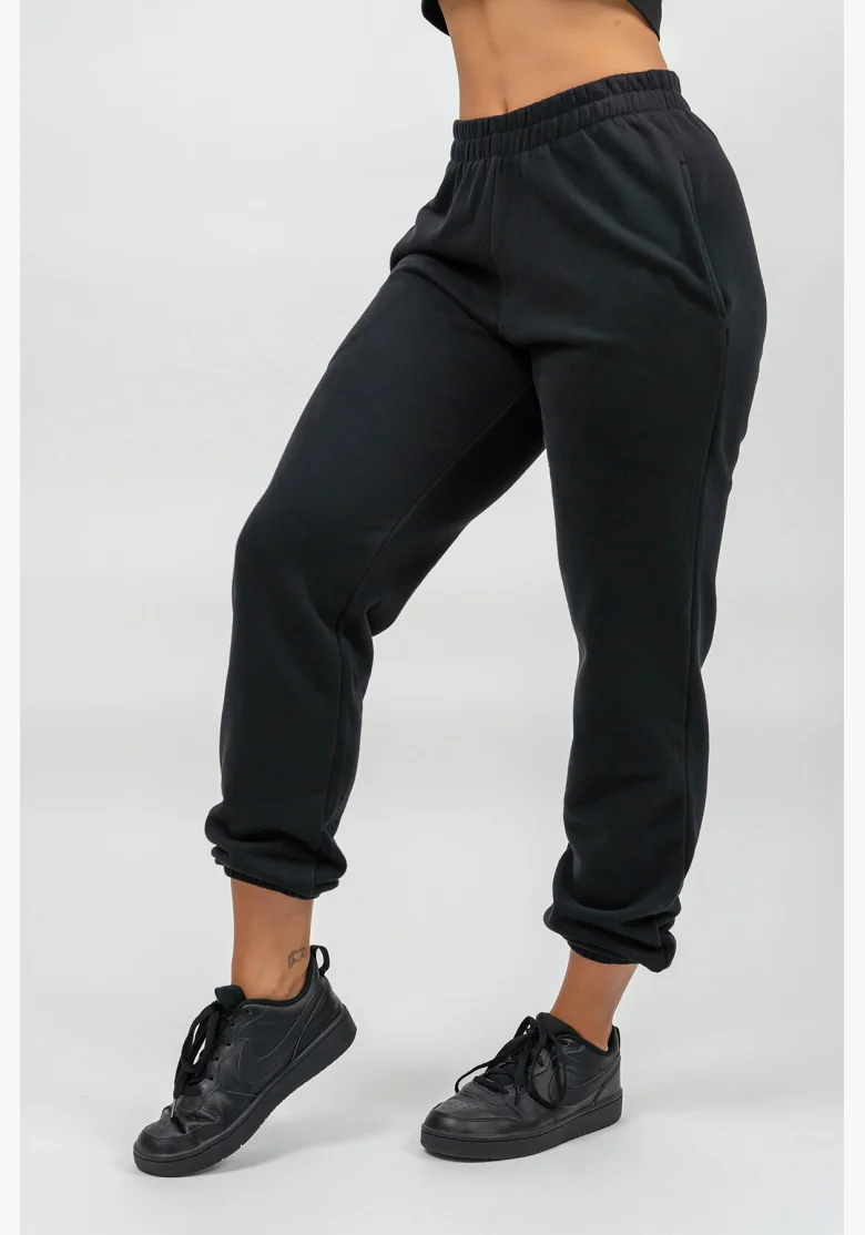 NEBBIA • Pantaloni sportivi larghi GYM TIME neri • Nebshop.cz