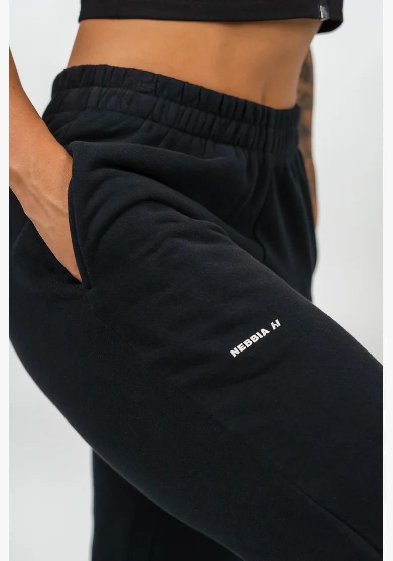 NEBBIA • Pantaloni sportivi larghi GYM TIME neri • Nebshop.cz