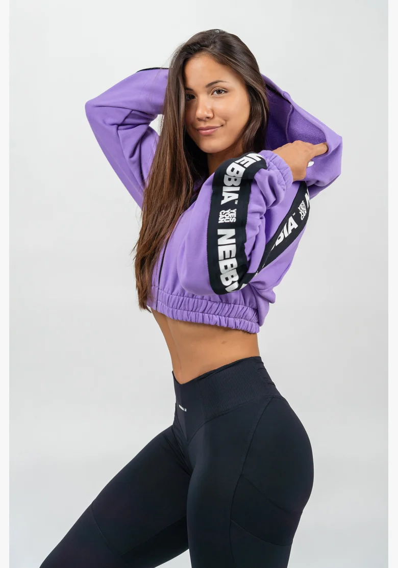 NEBBIA • Felpa cropped con cappuccio ICONIC lilla • Nebshop.cz