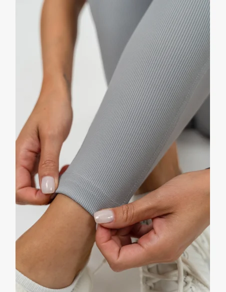 NEBBIA • Leggings modellanti con vita alta GLUTE PUMP grigio • Nebshop.cz