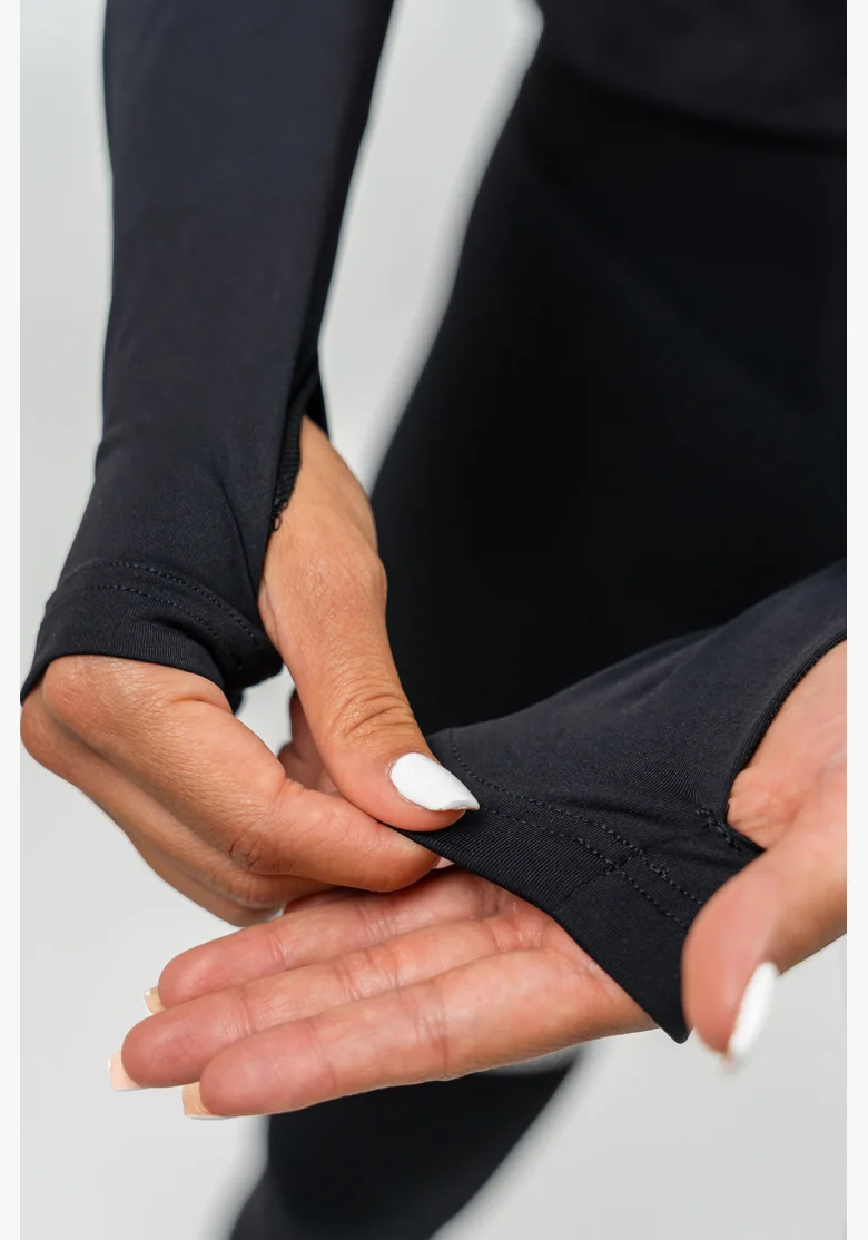NEBBIA • Top nero con maniche lunghe TRUE HERO • Nebshop.cz