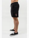 Con i pantaloni jogging STAGE-READY entri nel mondo del bodybuilding con umiltà verso il passato, ma allo stesso tempo con entusiasmo per il futuro.