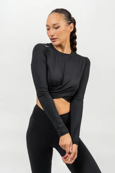 NEBBIA • Crop top con maniche lunghe ELEVATED nera • NebShop.cz 2