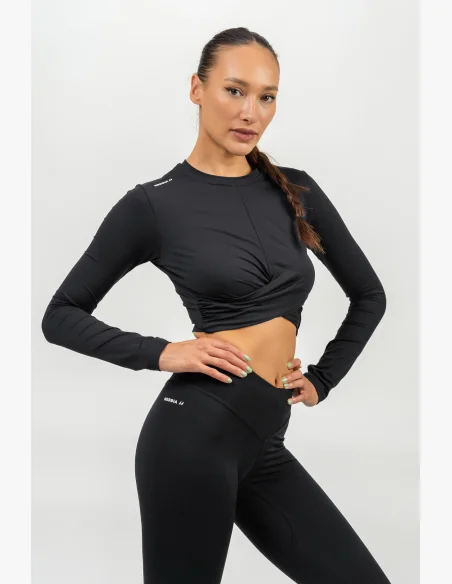NEBBIA • Crop top con maniche lunghe ELEVATED nera • NebShop.cz