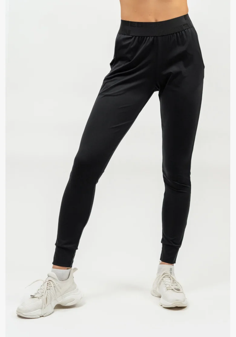 NEBBIA • Leggings slim fit con tasche GYM SPIRIT nera • Nebshop.it