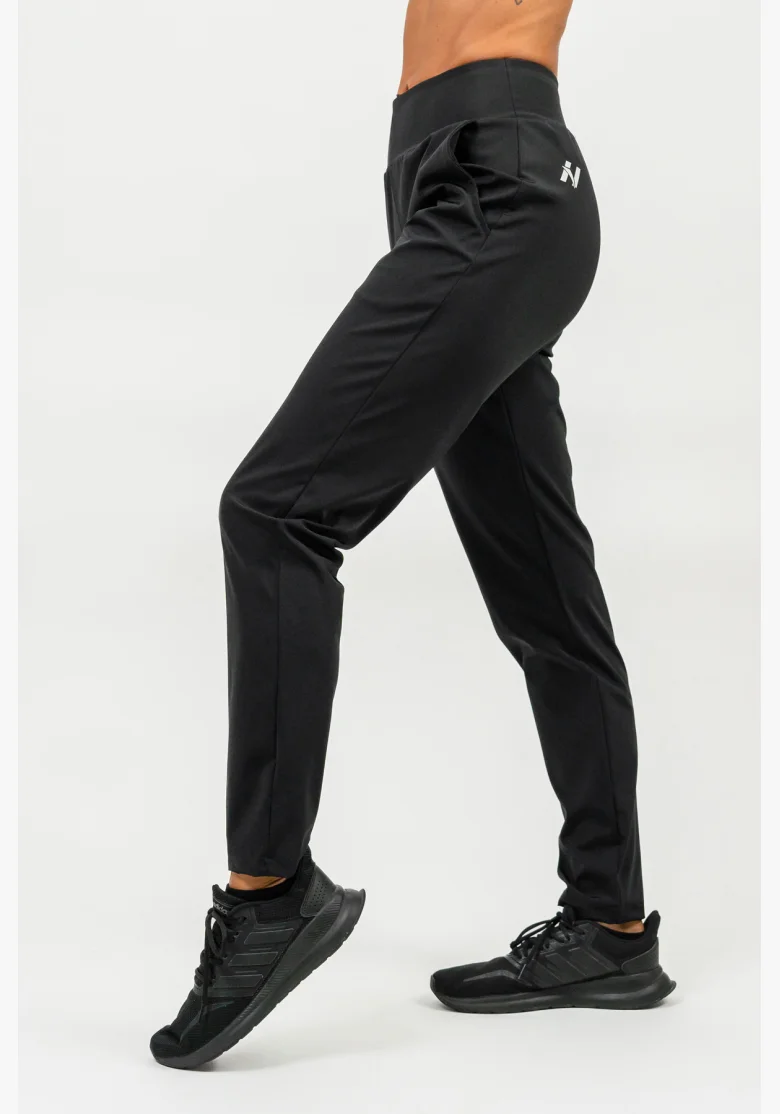 NEBBIA • Leggings slim fit con tasche SLEEK nere • Nebshop.cz