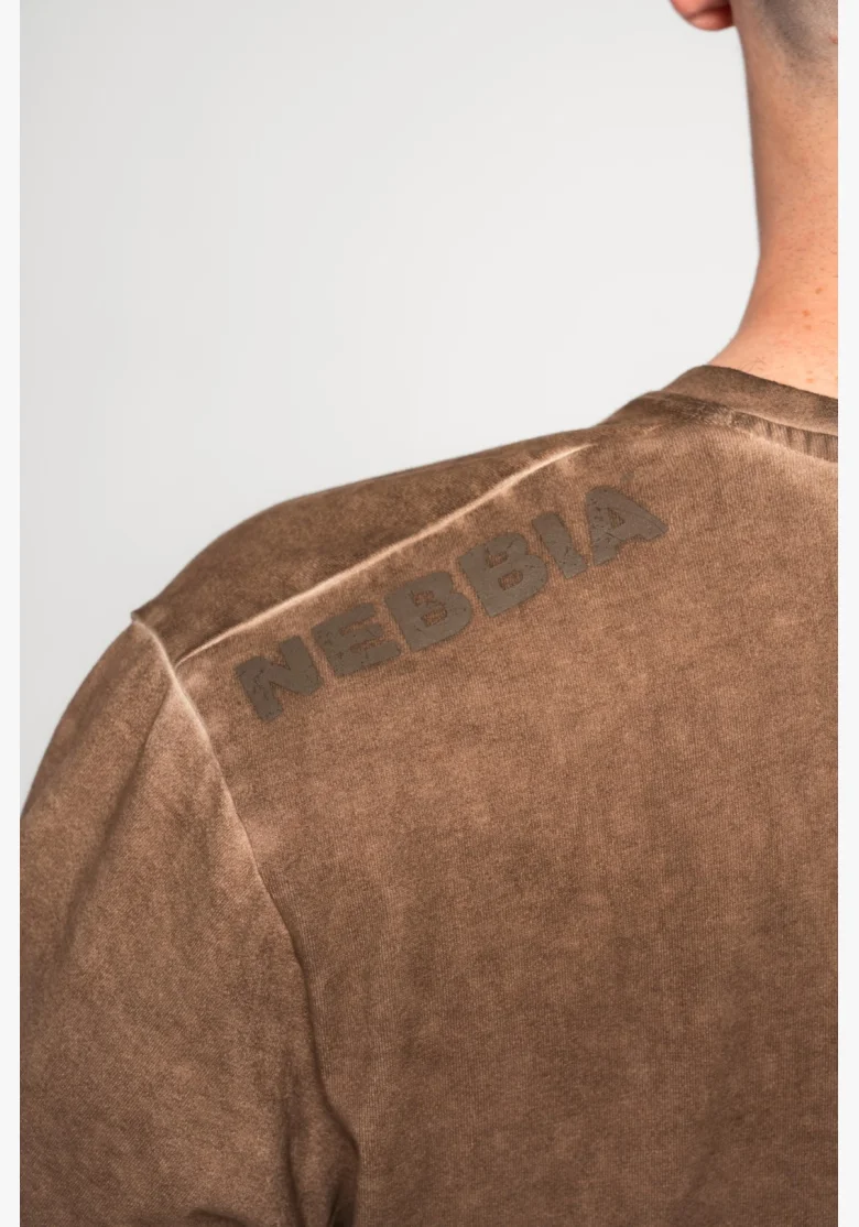 NEBBIA • NEBBIA Tričko oversized Washed-off HERITAGE marrone • Nebshop.it