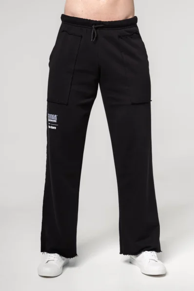 NEBBIA • NEBBIA Pantaloni con tasche NO SHORTCUTS neri • Nebshop.cz