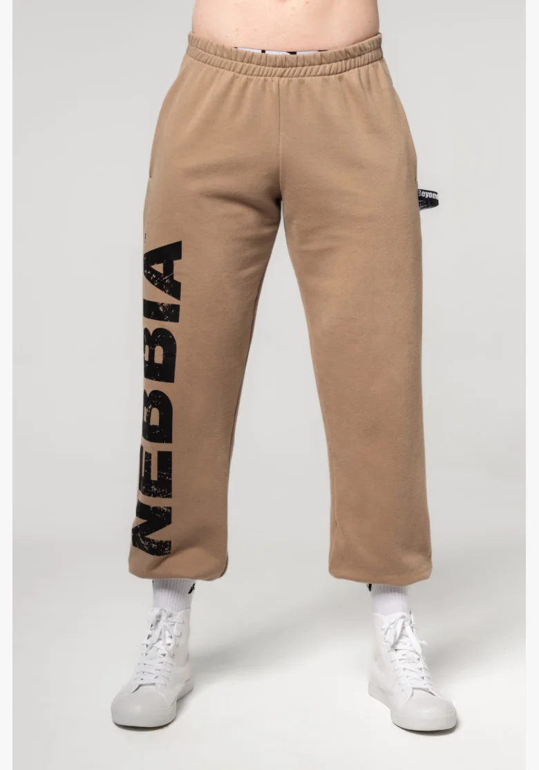 NEBBIA • NEBBIA Pantofole baggy con tasche GYM BRO marroni • Nebshop.it