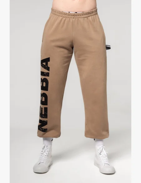NEBBIA • NEBBIA Pantofole baggy con tasche GYM BRO marroni • Nebshop.it