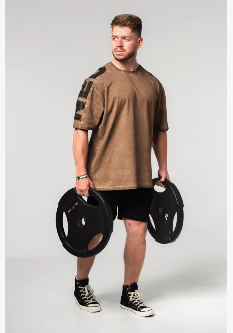 NEBBIA • NEBBIA Maglietta oversized lavata LIFTING CLUB marrone • Nebshop.it