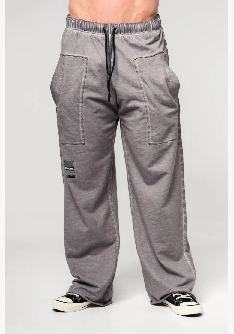 NEBBIA • NEBBIA Pantaloni felpati con tasche NO SHORTCUTS grigi • Nebshop.cz