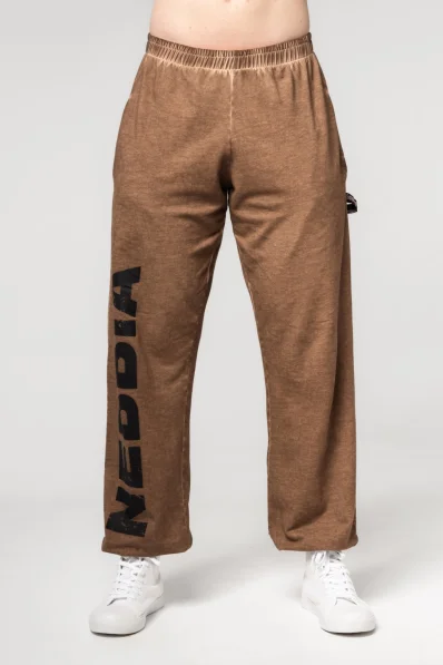 NEBBIA • NEBBIA Pantaloni baggy lavati con tasche GYM BRO marroni • Nebshop.cz