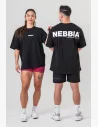 Questa maglietta oversized ti garantirà assoluta libertà di movimento ad ogni ripetizione.