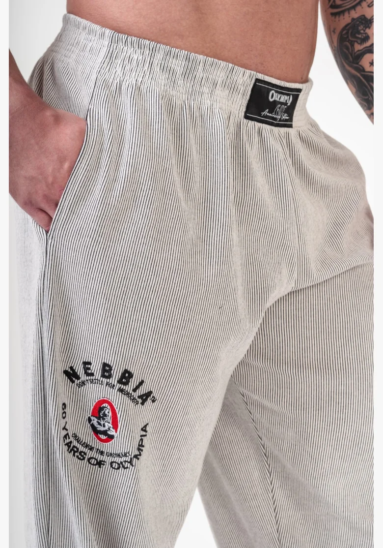 NEBBIA • NEBBIA Pantaloni oversized SIGNATURE neri • Nebshop.cz