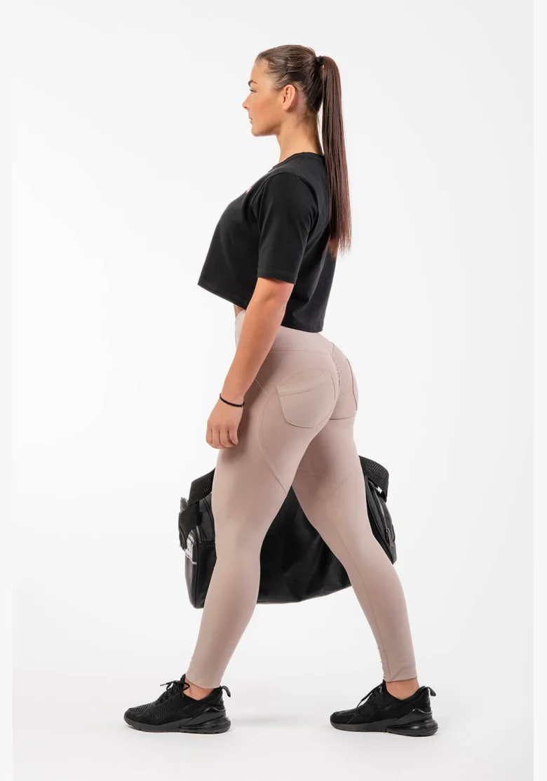 NEBBIA • Leggings a vita alta effetto lifting Bubble Butt • NEBBIAshop.it