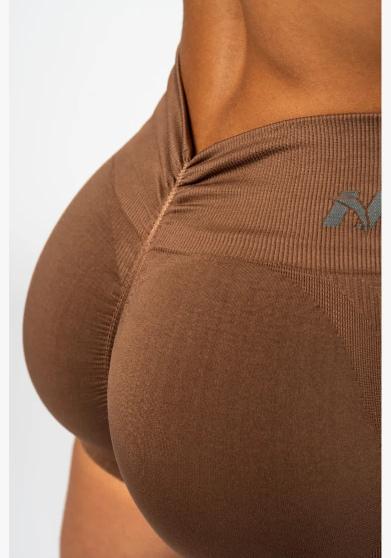 NEBBIA • NEBBIA Pantaloni corti push-up senza cuciture con vita alta TOTALLY SEAMLESS marroni • Nebshop.it