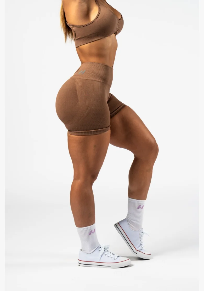 NEBBIA • NEBBIA Pantaloni corti push-up senza cuciture con vita alta TOTALLY SEAMLESS marroni • Nebshop.it
