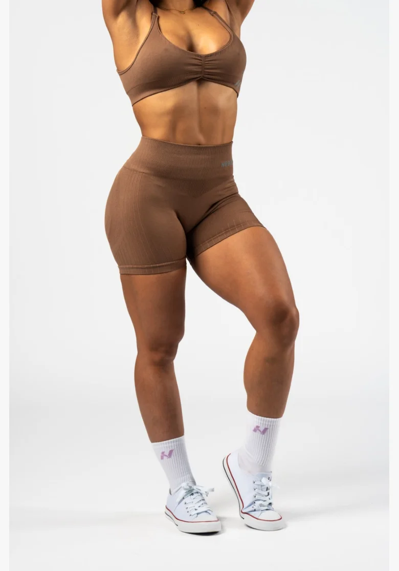 NEBBIA • NEBBIA Pantaloni corti push-up senza cuciture con vita alta TOTALLY SEAMLESS marroni • Nebshop.it