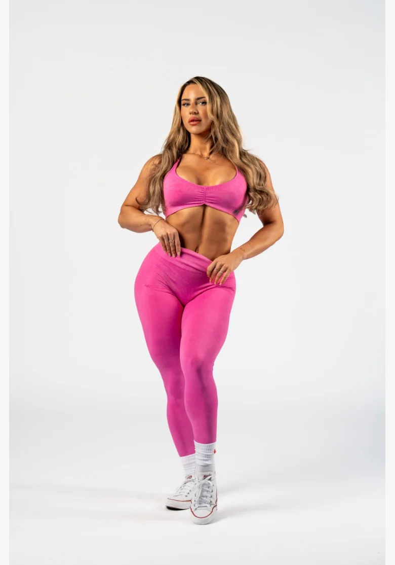 NEBBIA • NEBBIA Reggiseno sportivo con supporto medio TOTALLY SEAMLESS rosa • Nebshop.cz