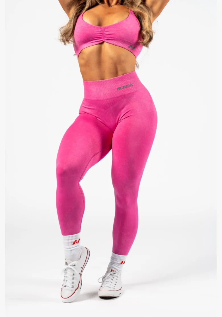 NEBBIA • NEBBIA Reggiseno sportivo con supporto medio TOTALLY SEAMLESS rosa • Nebshop.cz