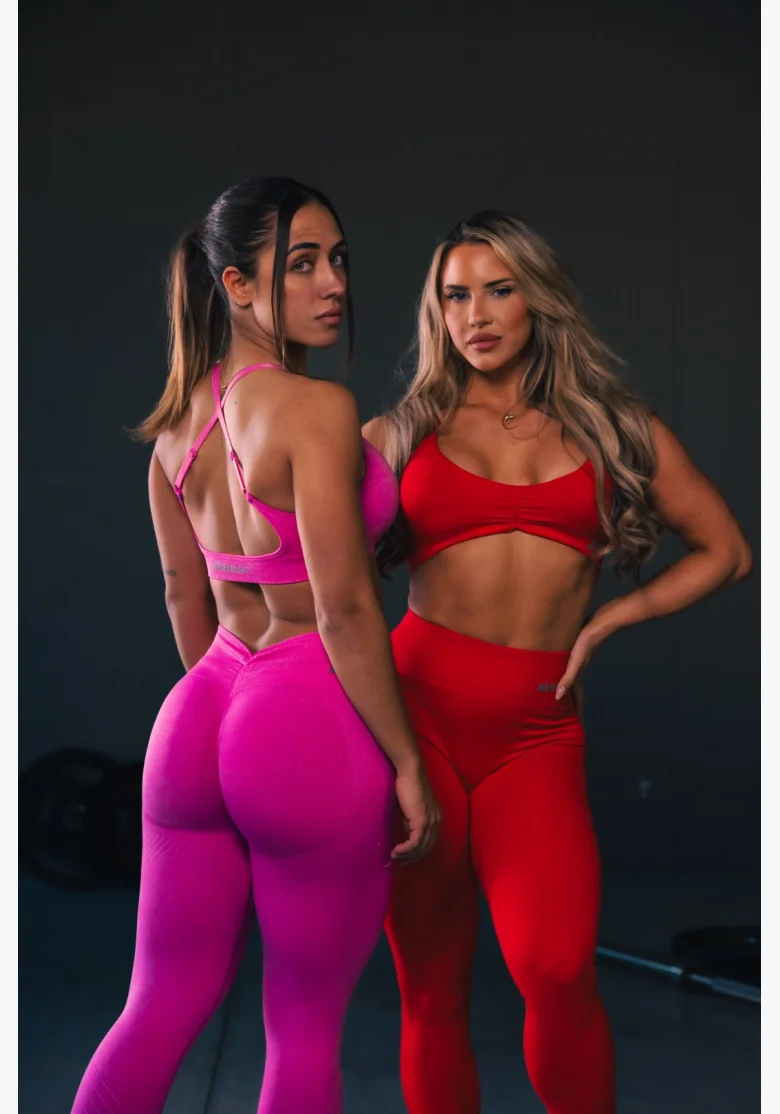 NEBBIA • NEBBIA Reggiseno sportivo con supporto medio TOTALLY SEAMLESS rosa • Nebshop.cz
