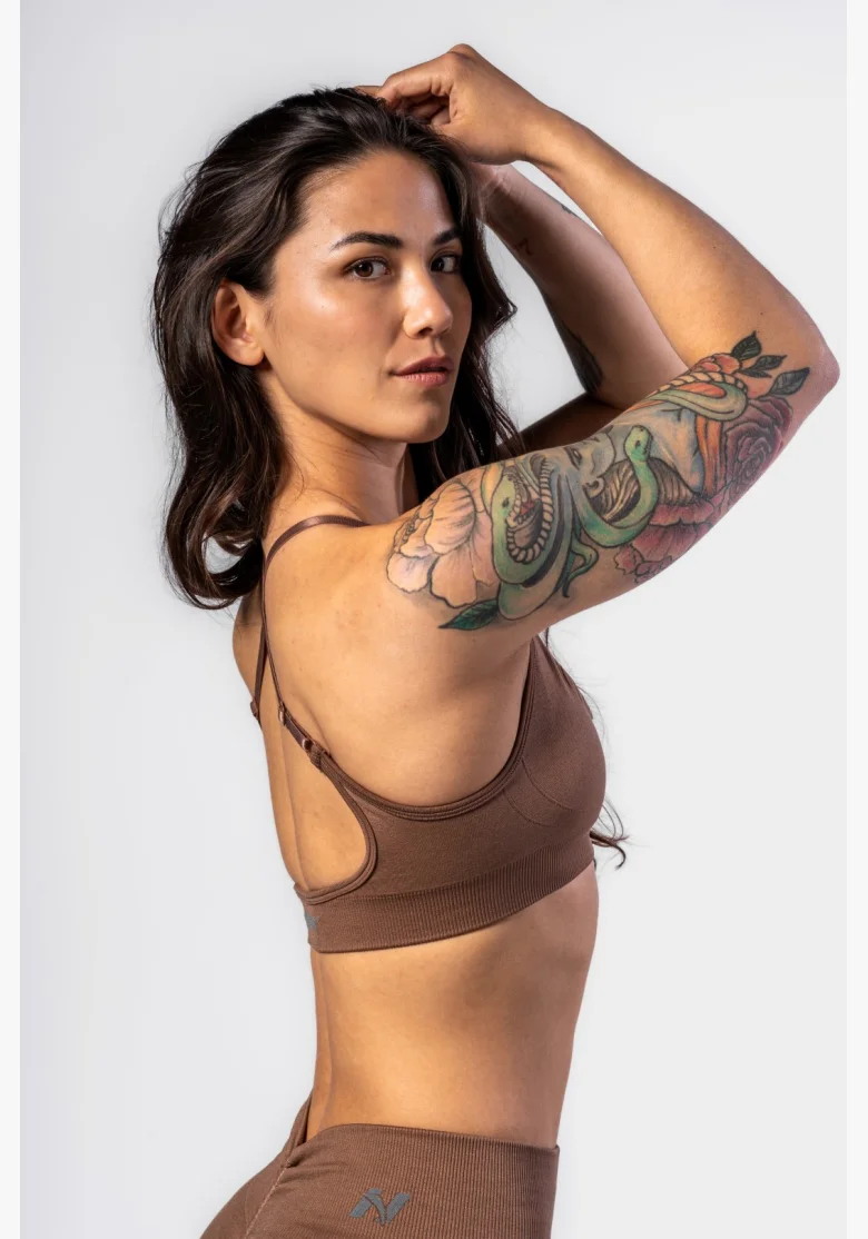 NEBBIA • NEBBIA Top sportivo con supporto medio TOTALLY SEAMLESS marrone • Nebshop.cz