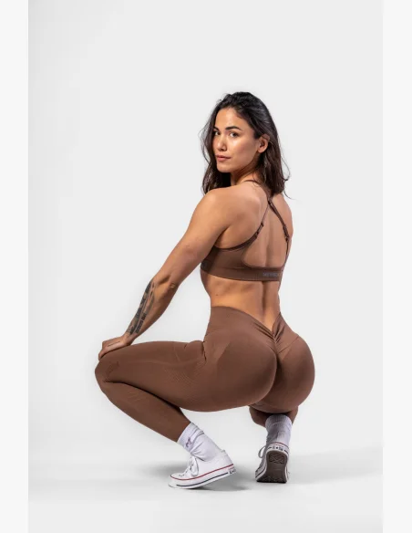 NEBBIA • NEBBIA Top sportivo con supporto medio TOTALLY SEAMLESS marrone • Nebshop.cz