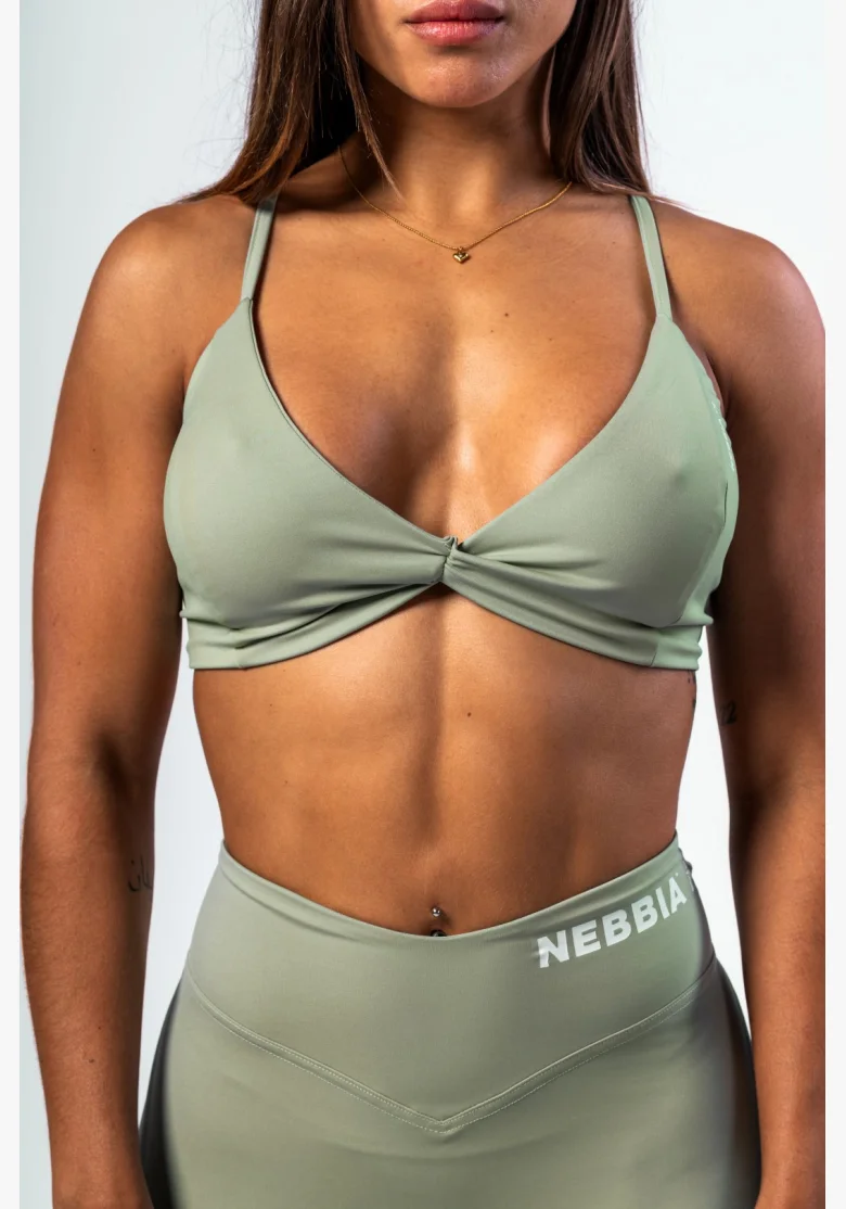 NEBBIA • NEBBIA Reggiseno sportivo con supporto medio TWIST-KNOT verde chiaro • Nebshop.cz