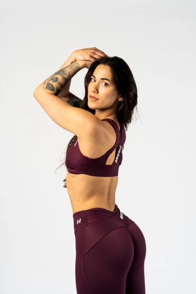 NEBBIA • NEBBIA Reggiseno sportivo STRONG BEAUTY bordò • Nebshop.cz 2