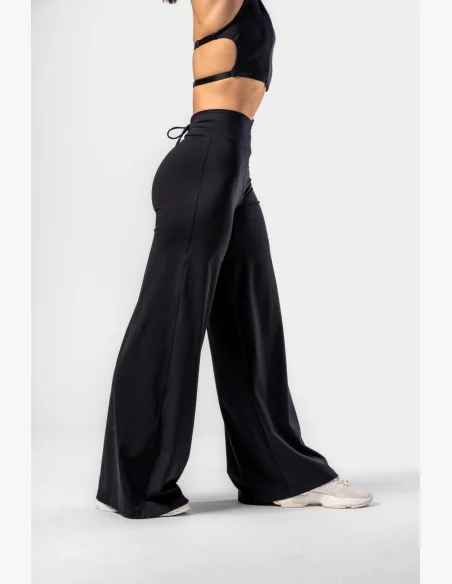 NEBBIA • NEBBIA Deni x NEBBIA Flared pantaloni con vita alta • Nebshop.cz