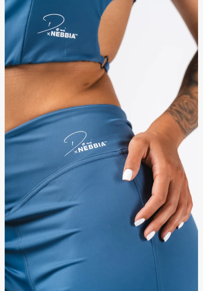 NEBBIA Deni x NEBBIA Flared pantaloni a vita alta blu