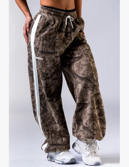 NEBBIA Oversized pantaloni felpati POWER Camo pallido