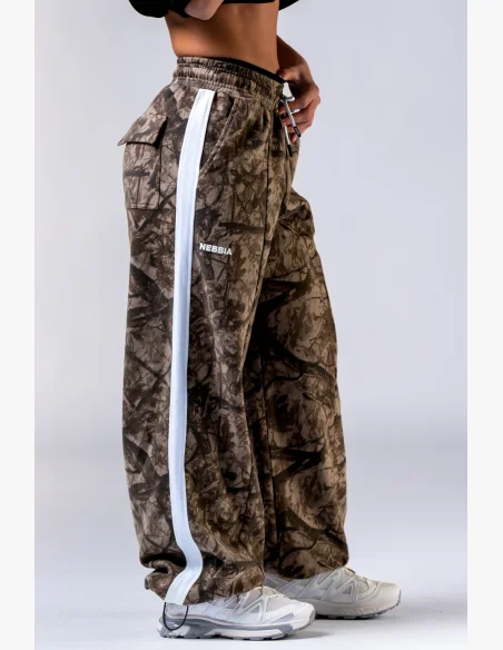 NEBBIA Oversized pantaloni felpati POWER Camo pallido